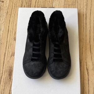 Bzees Black Faux-Fur Slip-On Casual Sneakers